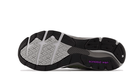 990-v3-olive-leaf-sneakee-store