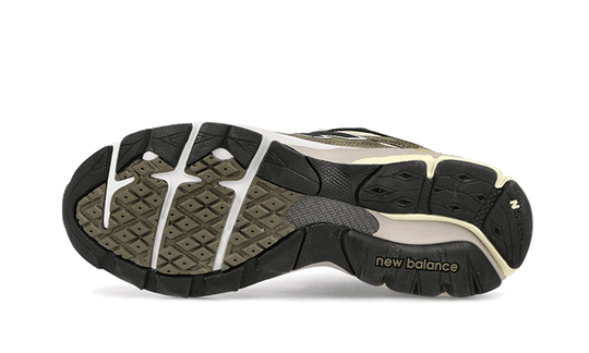 990-v3-made-in-usa-green-cream-sneakee-store