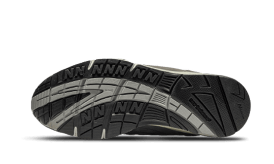 991-made-in-uk-castlerock-navy-sneakee-store