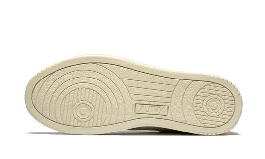 medalist-leather-suede-low-white-sneakee-store