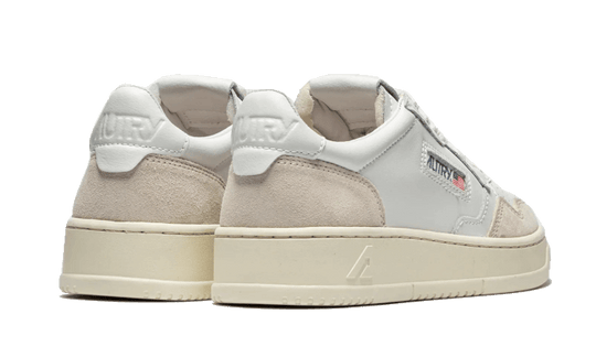 medalist-leather-suede-low-white-sneakee-store