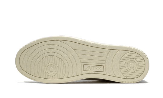 medalist-leather-suede-low-white-light-blue-sneakee-store