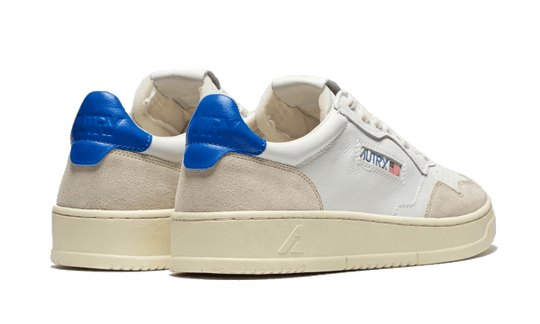 medalist-leather-suede-low-white-light-blue-sneakee-store