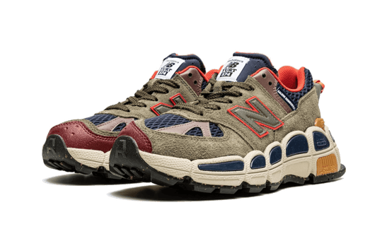 574-salehe-bembury-yurt-team-forest-green-sneakee-store