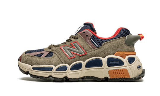 574-salehe-bembury-yurt-team-forest-green-sneakee-store