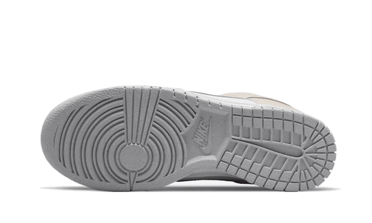 dunk-low-next-nature-white-light-orewood-brown-sneakee-store