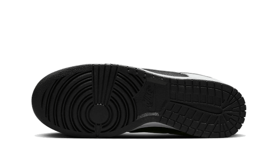 dunk-low-reverse-panda-volt-sneakee-store