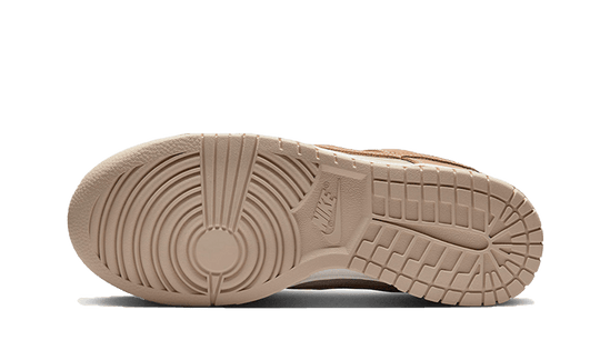 dunk-low-se-sanddrift-sneakee-store