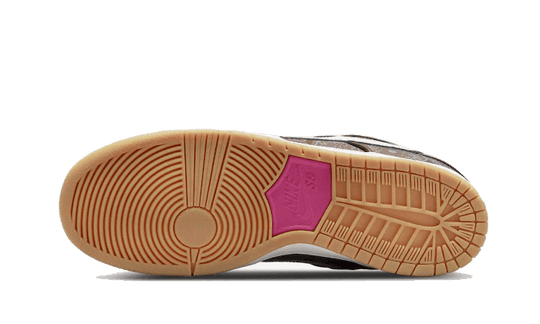 sb-dunk-low-paisley-brown-sneakee-store