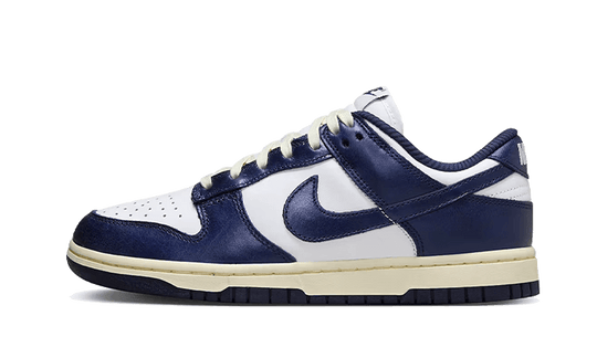 dunk-low-vintage-navy-sneakee-store