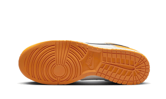 dunk-low-wear-and-tear-sneakee-store