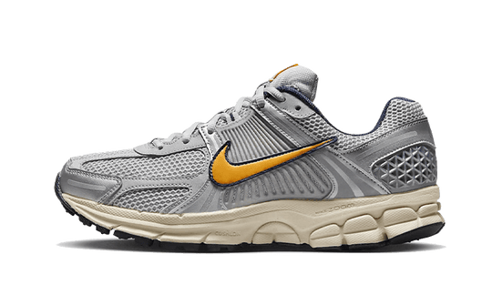 zoom-vomero-5-pure-platinum-laser-orange-sneakee-store
