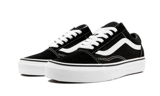old-skool-black-white-sneakee-store
