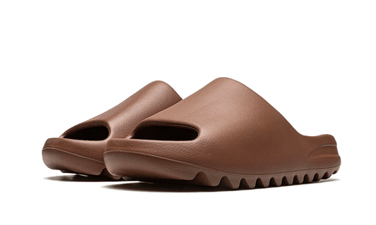 yeezy-slide-flax-runstock