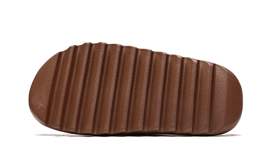 yeezy-slide-flax-runstock
