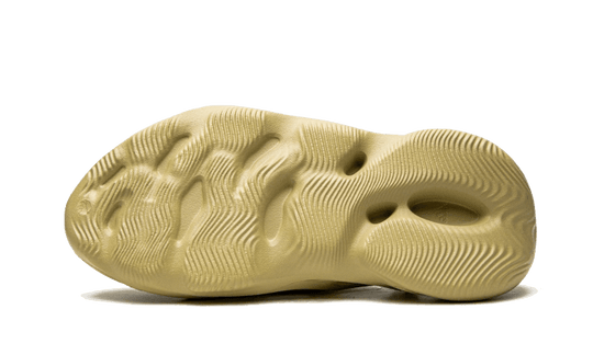 yeezy-foam-rnnr-sulfur-runstock