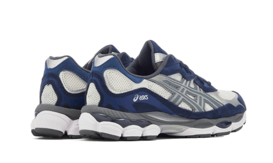 gel-nyc-yankees-sneakee-store