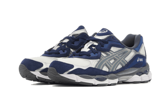 gel-nyc-yankees-sneakee-store