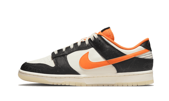 dunk-low-prm-halloween-2021-runstock