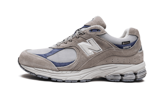2002r-gore-tex-light-grey-sneakee-store