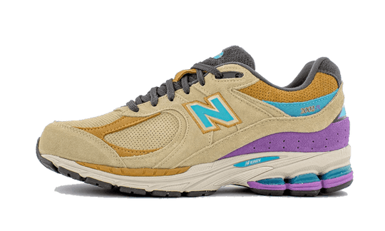 2002r-jcrew-incense-sneakee-store