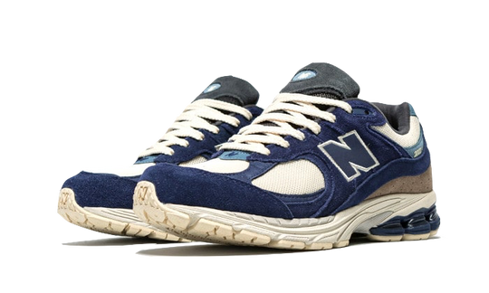 2002r-navy-cream-sneakee-store