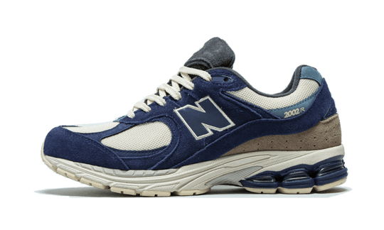 2002r-navy-cream-sneakee-store