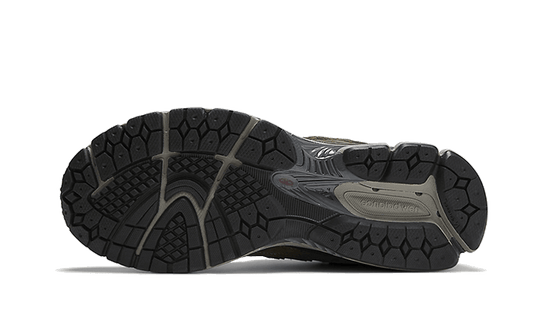 2002r-protection-pack-dark-moss-sneakee-store