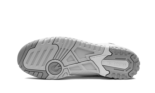 550-white-concrete-black-sneakee-store