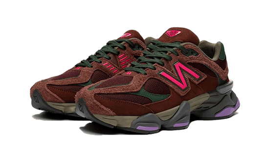 9060-rich-oak-burgundy-sneakee-store