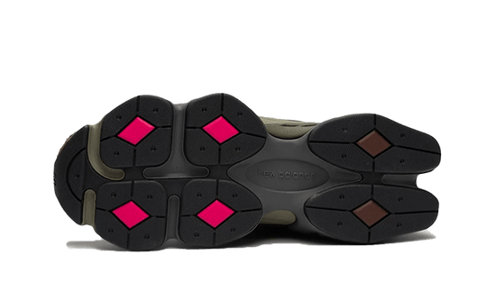 9060-rich-oak-burgundy-sneakee-store