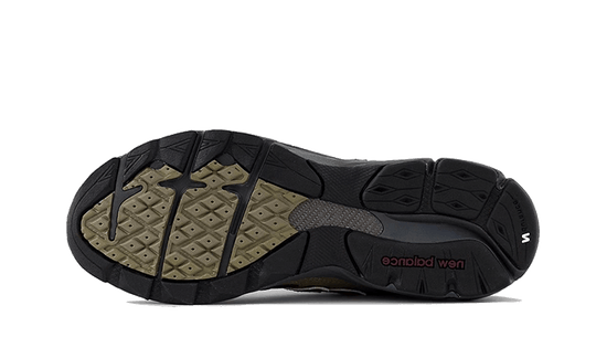 990-v3-made-in-usa-green-olive-sneakee-store