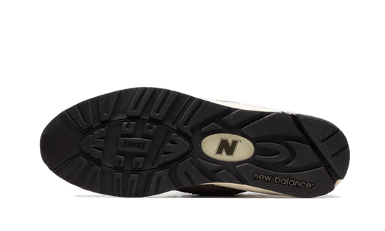 990-v2-miusa-grey-tan-sneakee-store