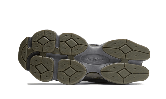 9060-blacktop-dark-moss-sneakee-store