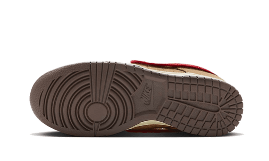 dunk-low-clot-cork-sneakee-store