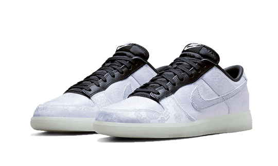 dunk-low-clot-fragment-white-sneakee-store