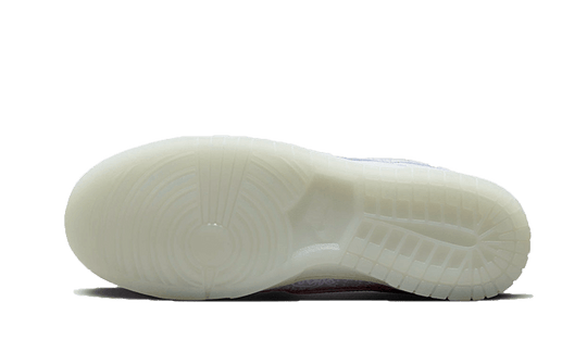 dunk-low-clot-fragment-white-sneakee-store