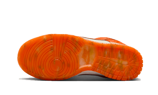 dunk-low-cracked-orange-sneakee-store