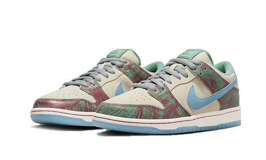 dunk-sb-dunk-low-crenshaw-skate-club-sneakee-store