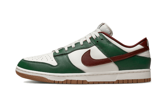 dunk-low-retro-gorge-green-sneakee-store