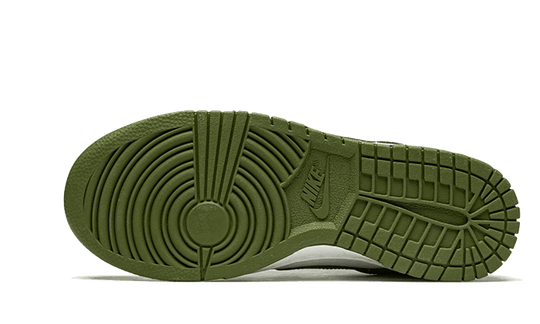 dunk-low-medium-olive-sneakee-store