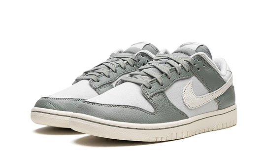 dunk-low-mica-green-sneakee-store