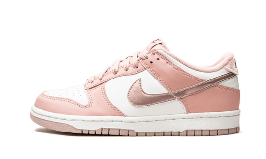 dunk-low-pink-velvet-sneakee-store