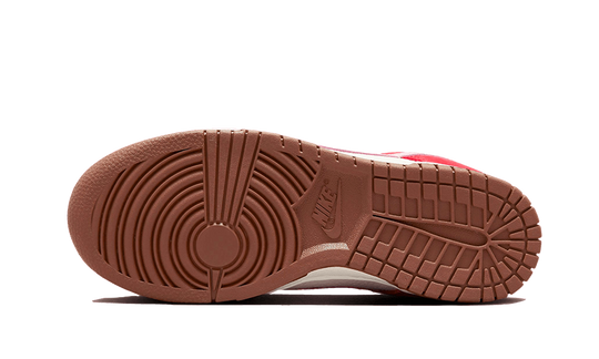 dunk-low-premium-bacon-sneakee-store