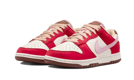 dunk-low-premium-bacon-sneakee-store