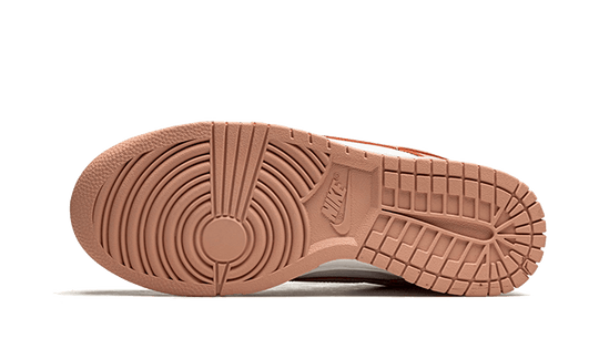 dunk-low-rose-whisper-runstock