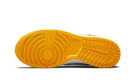 dunk-low-university-gold-sneakee-store