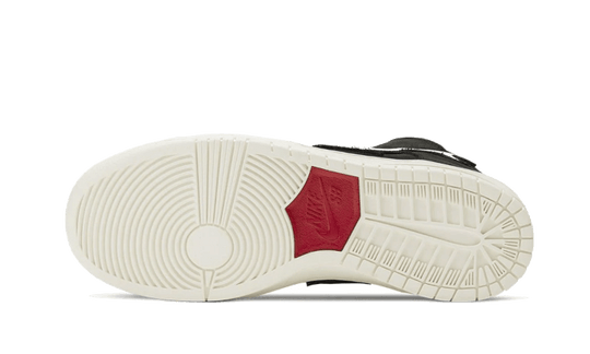 sb-dunk-high-oski-shark-black-sneakee-store