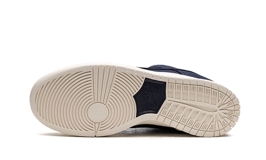 sb-dunk-low-pro-prm-90s-backpack-sneakee-store