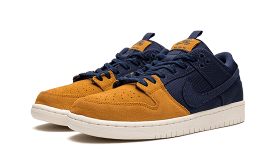 sb-dunk-low-pro-prm-90s-backpack-sneakee-store